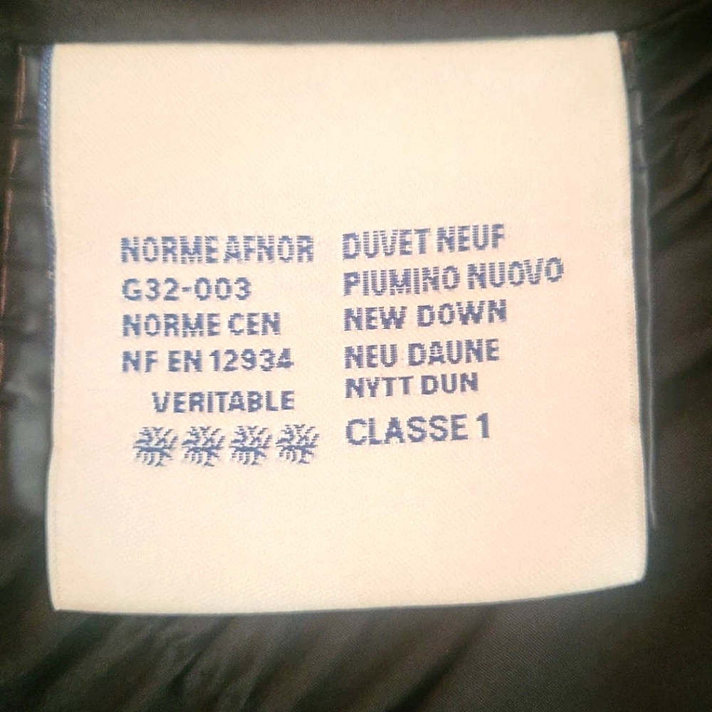 Authentic MONCLER down jacket - Picture 7 of 11